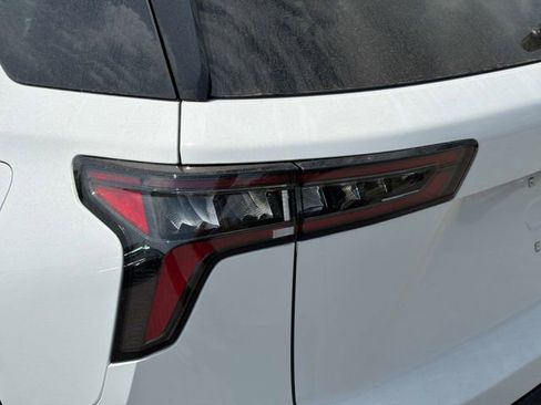 New 2026 Chevrolet Equinox LT FWD image 11