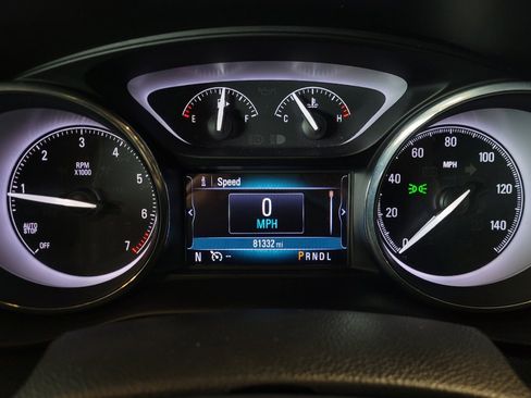 Used 2019 Buick Envision Essence FWD image 23