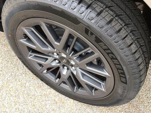 New 2027 Ford Expedition Platinum w/ Stealth Appearance Package AWD/4WD image 14