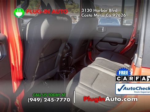 Used 2021 Jeep Wrangler Unlimited Sahara image 9