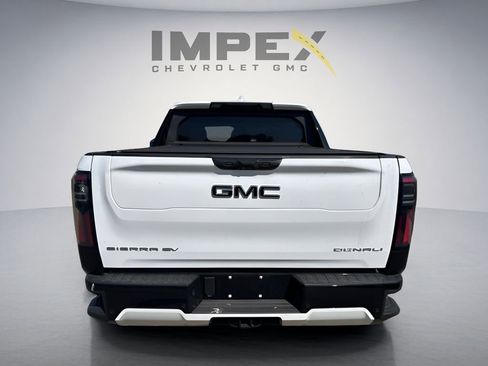 Used 2025 GMC Sierra EV Denali AWD/4WD image 3