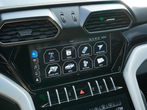 Used 2020 Lamborghini Urus AWD/4WD image 35