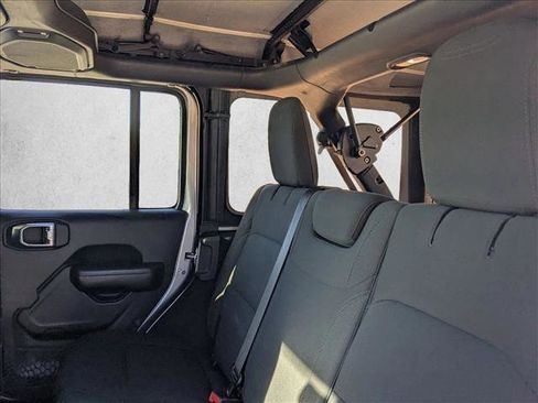 Used 2018 Jeep Wrangler Unlimited Sport S image 15