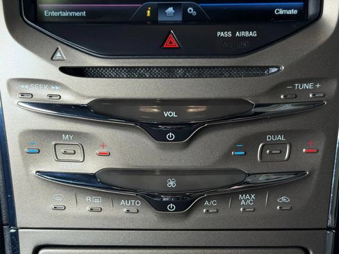 Used 2014 Lincoln MKX FWD w/ Equipment Group 101A image 39