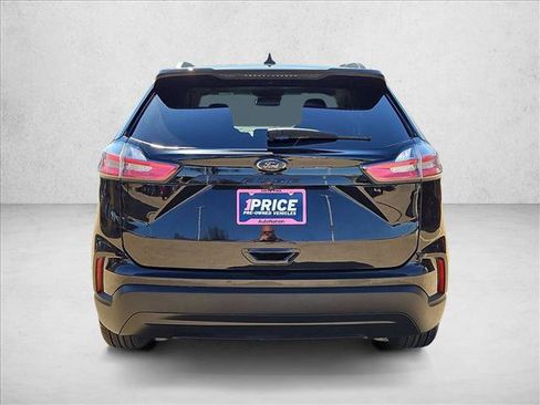 Used 2022 Ford Edge SE image 7