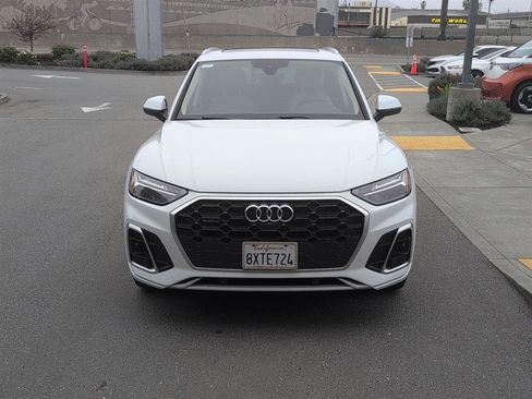 Used 2021 Audi Q5 e Premium Plus w/ Premium Plus Package image 4