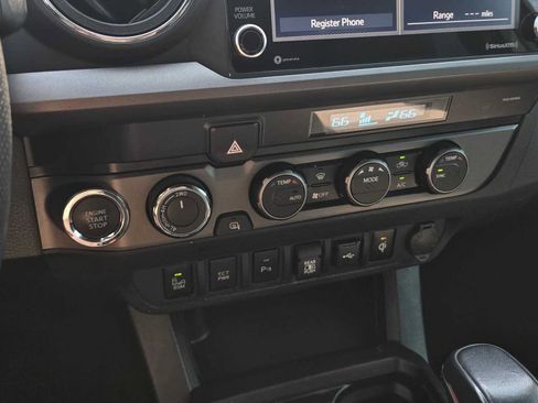 Used 2022 Toyota Tacoma TRD Off-Road w/ Technology Package AWD/4WD image 33