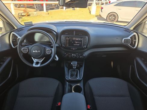 Certified 2024 Kia Soul LX w/ Option Group 015 image 14