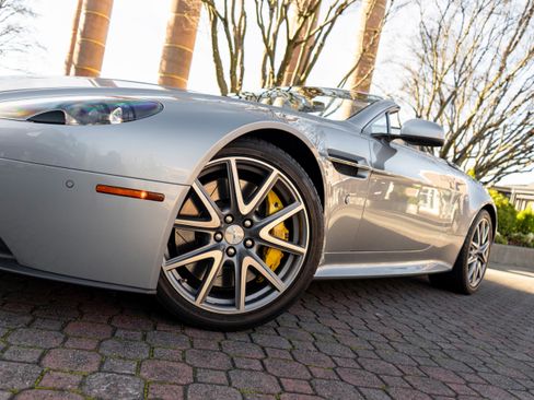 Used 2015 Aston Martin V8 Vantage GT image 6