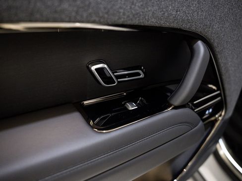 Used 2025 Land Rover Range Rover Sport Dynamic SE image 51