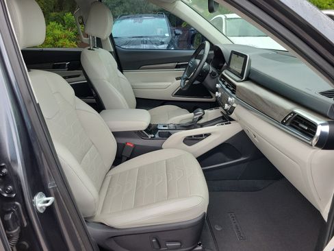 Certified 2022 Kia Telluride SX w/ SX Prestige Package AWD/4WD image 7