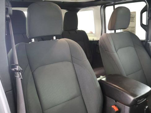 Used 2019 Jeep Wrangler Unlimited Sport S AWD/4WD image 45