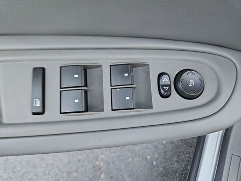 Used 2015 Chevrolet Traverse LS image 19