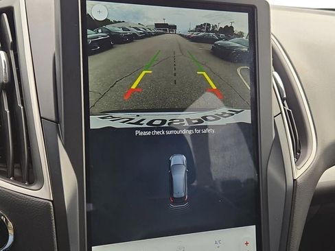 Used 2023 Ford Edge SEL image 26