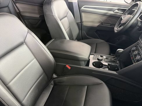 Used 2023 Volkswagen Atlas SEL R-Line AWD/4WD image 24
