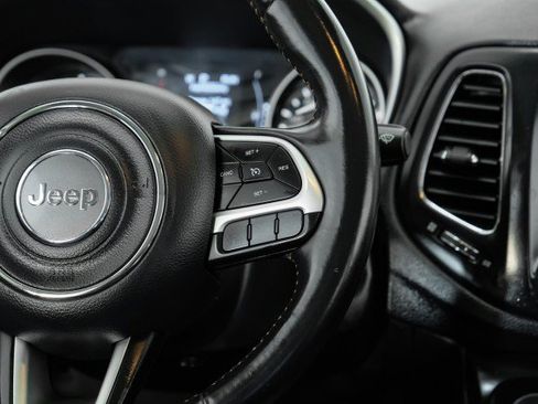 Used 2020 Jeep Compass Latitude AWD/4WD image 16
