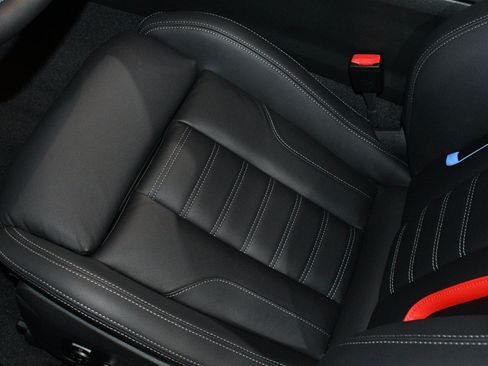 Used 2025 BMW M2 w/ Lighting Package RWD image 11