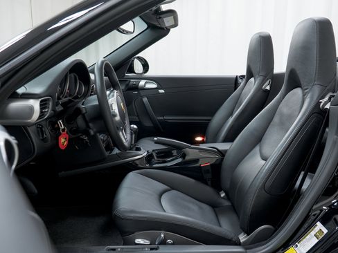 Used 2012 Porsche 911 Carrera Black Edition image 17