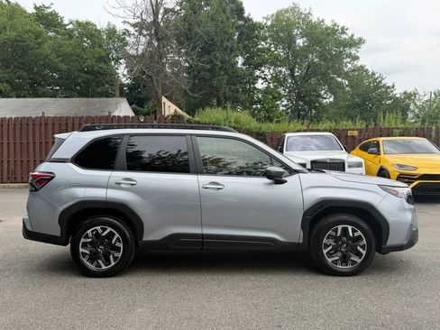 Used 2025 Subaru Forester Premium AWD/4WD image 8