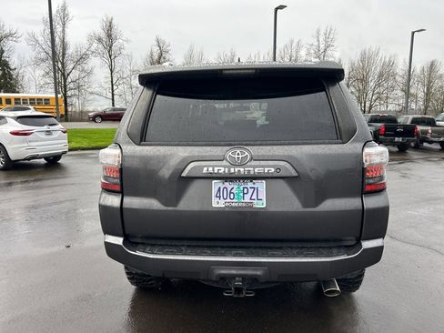 Used 2017 Toyota 4Runner SR5 image 7