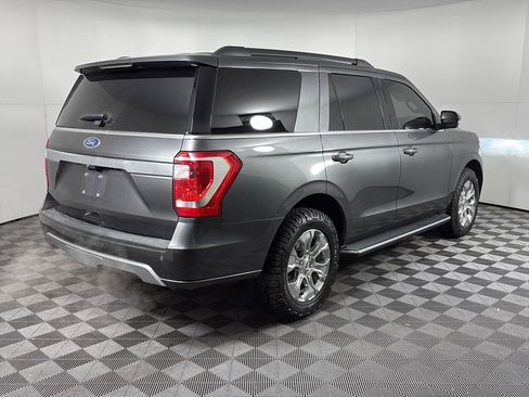 Used 2021 Ford Expedition XLT image 5