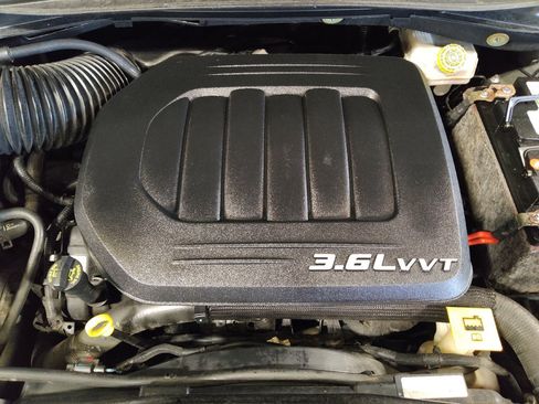 Used 2018 Dodge Grand Caravan GT FWD image 30