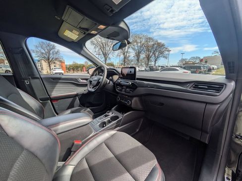 Used 2025 Ford Escape ST-Line FWD image 29