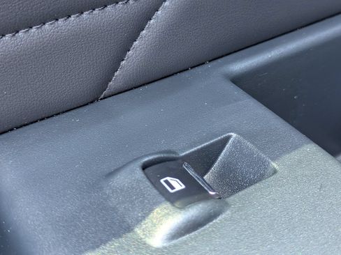 Used 2023 Ford Expedition Platinum AWD/4WD image 29