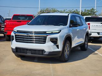 New 2026 Chevrolet Traverse LT w/ Driver Confidence Package video 2