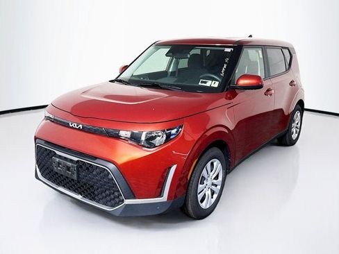 Certified 2024 Kia Soul LX FWD image 1