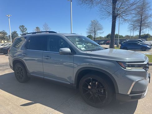 Used 2024 Honda Pilot Elite image 5