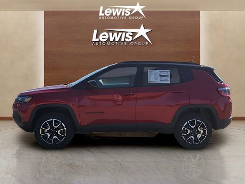 Used 2025 Jeep Compass Trailhawk w/ Sun & Sound Group image 3