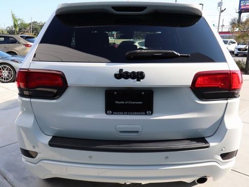 Used 2021 Jeep Grand Cherokee Laredo X image 5