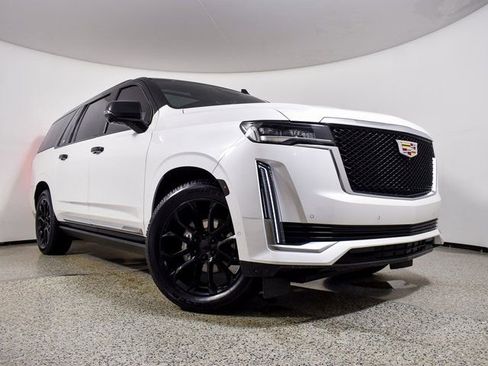 Used 2024 Cadillac Escalade ESV Premium Luxury w/ Performance Package image 14