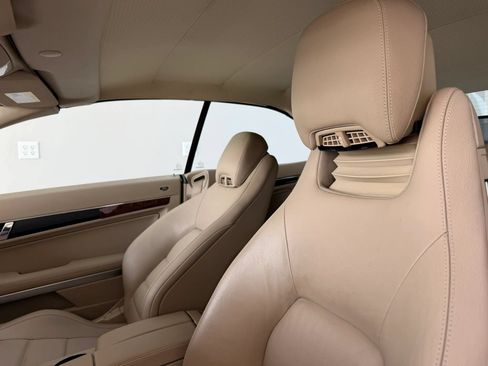 Used 2011 Mercedes-Benz E 350 Cabriolet image 18