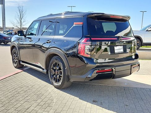Used 2025 Nissan Armada PRO-4X AWD/4WD image 2