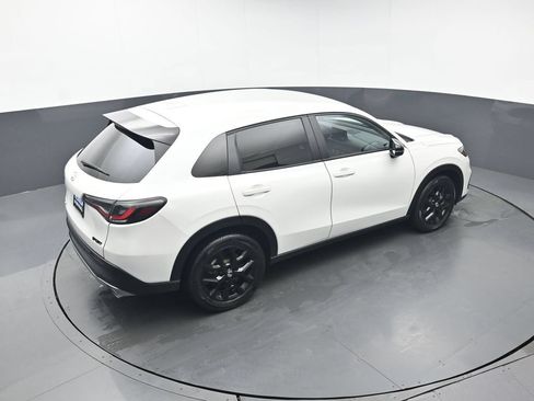 Certified 2024 Honda HR-V Sport image 39