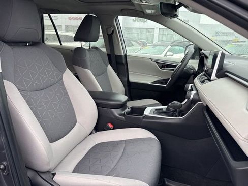 Used 2023 Toyota RAV4 XLE image 30