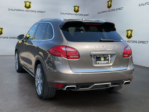 Used 2013 Porsche Cayenne S AWD/4WD image 7