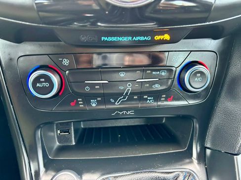 Used 2017 Ford Focus RS image 25