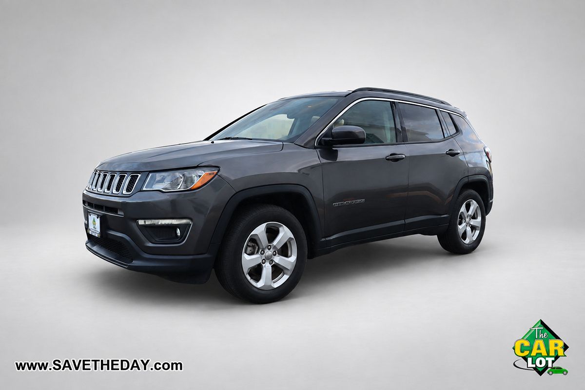 Used 2018 Jeep Compass Latitude FWD image 4