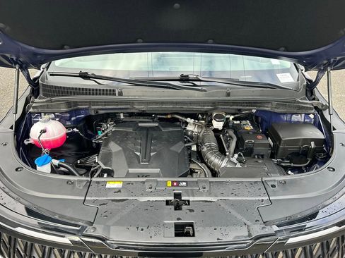 Used 2025 Kia Carnival image 24