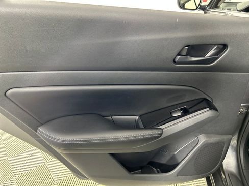 Used 2023 Nissan Altima 2.5 SV image 14