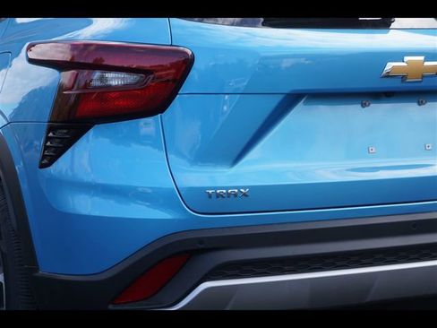 New 2026 Chevrolet Trax LT w/ Driver Confidence Package FWD image 23
