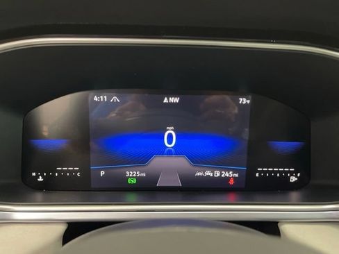 New 2025 Volkswagen Taos SE w/ Panoramic Sunroof Package AWD/4WD image 14