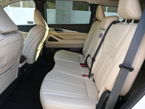Used 2023 INFINITI QX60 Luxe w/ Cargo Package AWD/4WD image 19