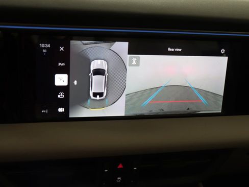 Certified 2025 Porsche Macan Electric RWD image 33