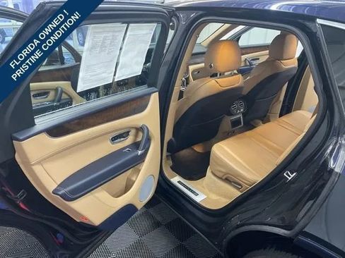 Used 2018 Bentley Bentayga AWD/4WD image 10
