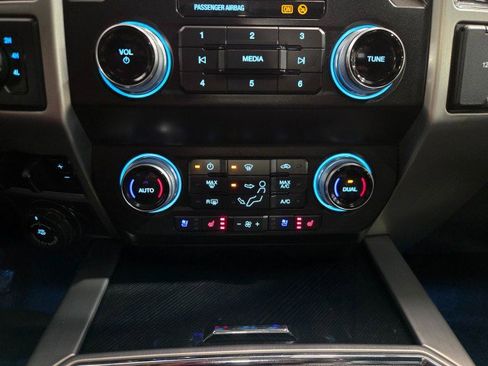 Used 2021 Ford F250 Platinum w/ FX4 Off-Road Package image 55