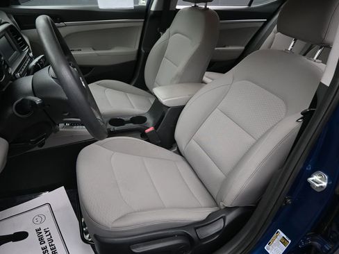 Used 2020 Hyundai Elantra SE image 20